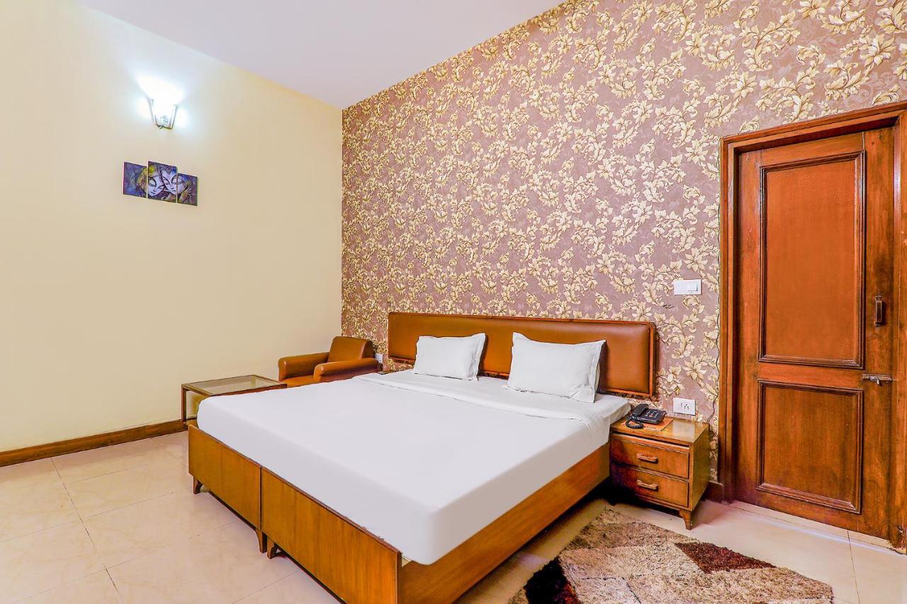 Hotel Executive Hasanganj Dış mekan fotoğraf